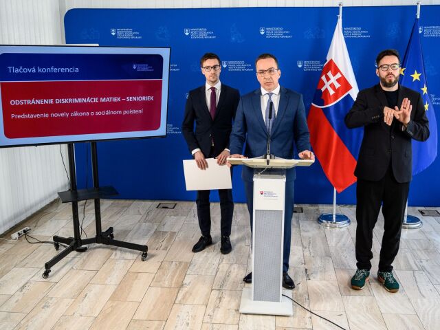TK MPSVR Odstranenie diskriminacie seniorky