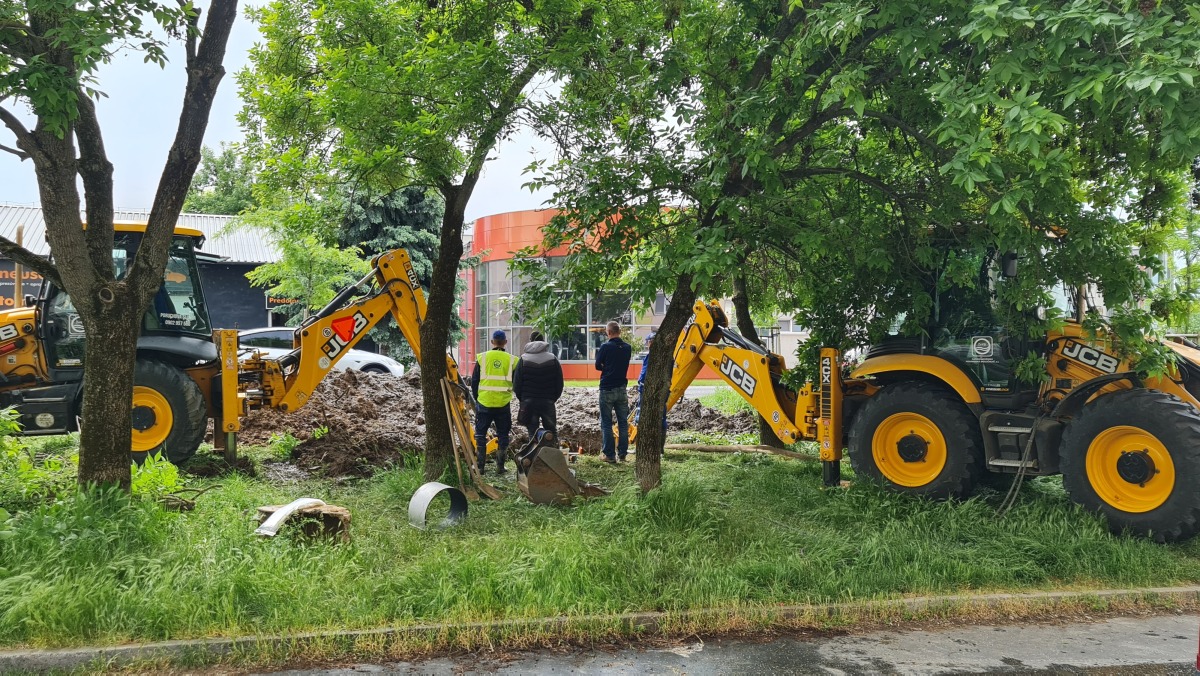 Vodari mali na ulici  kde Cintula zil  necakanu pracu