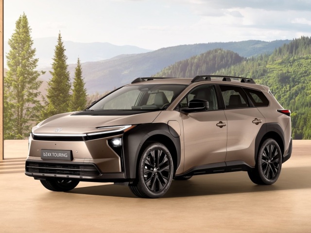 Toyota bZ4X Touring 1