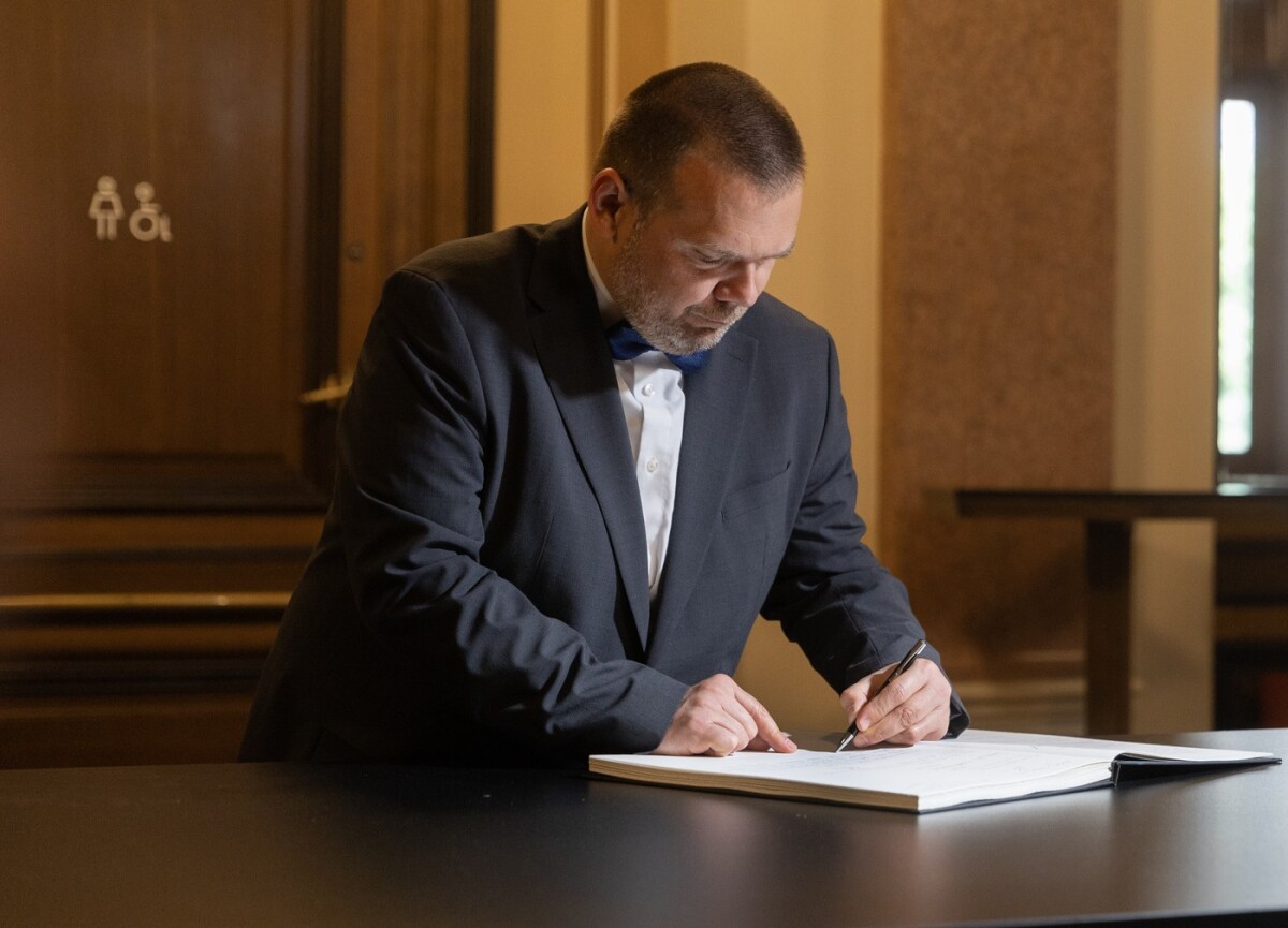 Posledná rozlúčka, Jiří Bartoška