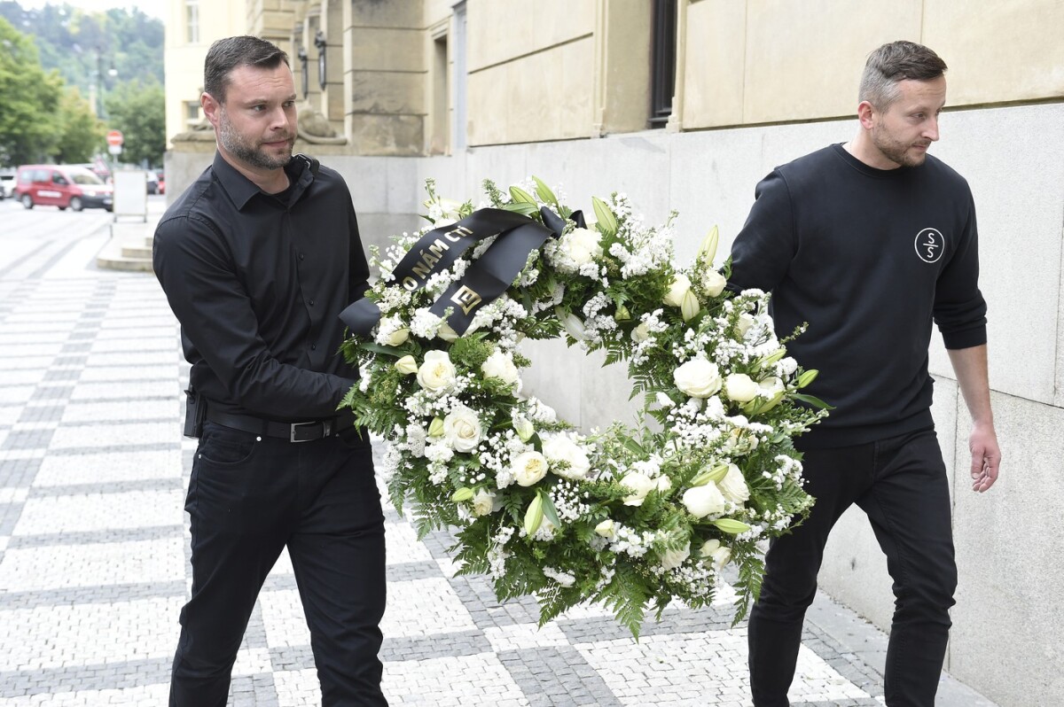 Posledná rozlúčka, Jiří Bartoška
