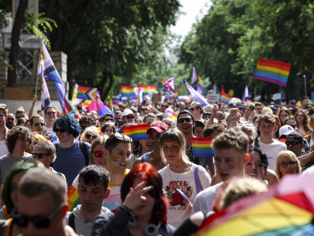 pride dúhový budapešť pochod