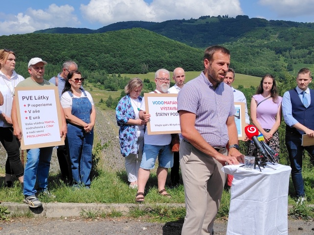 protestujúci, Málinec, vodná nádrž