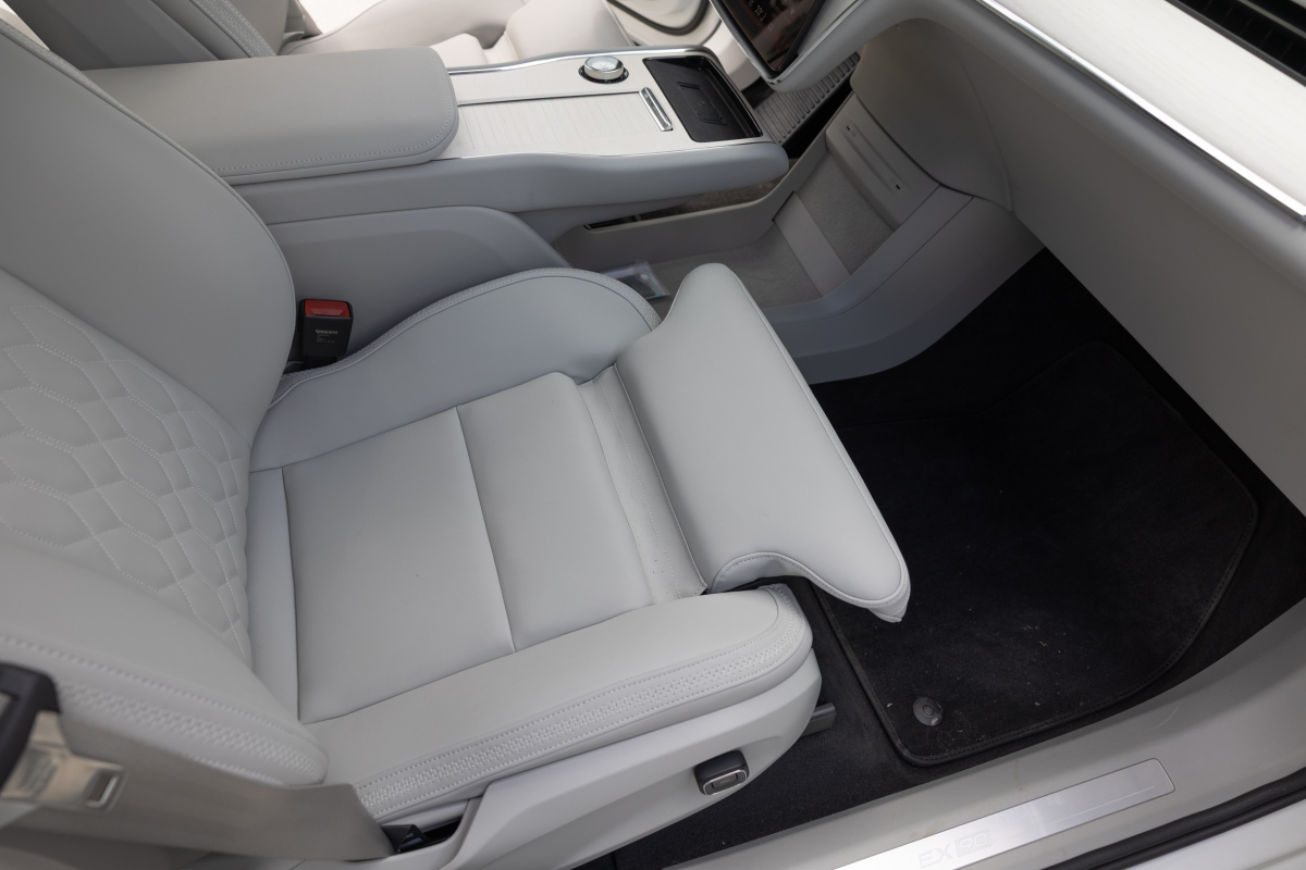 Volvo EX90 Performance - test 2025