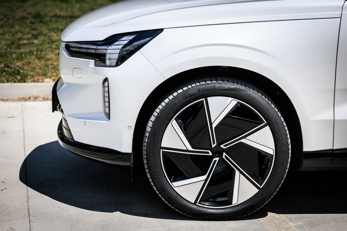 Volvo EX90 Performance - test 2025