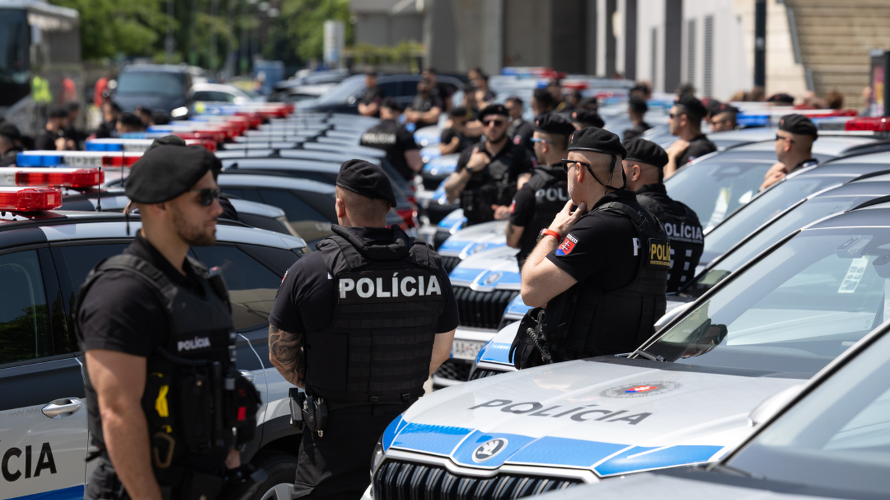 Čo bude s policajtmi po voľbách? Odborári vyzvali Fica, Šimečku aj ďalších lídrov, aby predstavili svoje plány