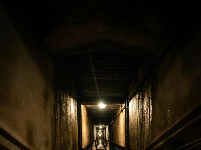 bunker, kryt, chodba, pivnica,