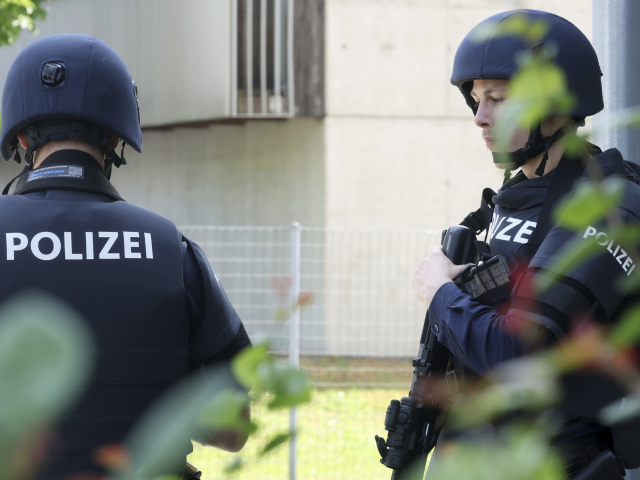 rakúsko, škola, streľba, graz, polícia