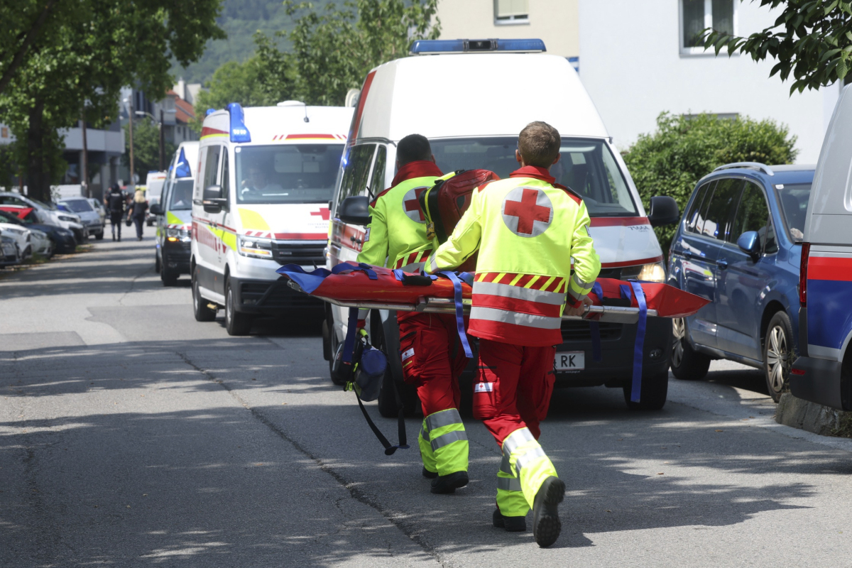 rakúsko, škola, streľba, graz, polícia