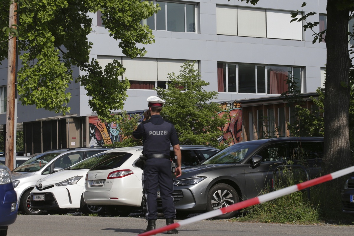 streľba v Grazi, rakúsky policajt