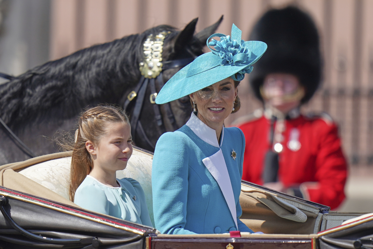 Princezná Kate z Walesu a a jej dcéra - princezná Charlotte