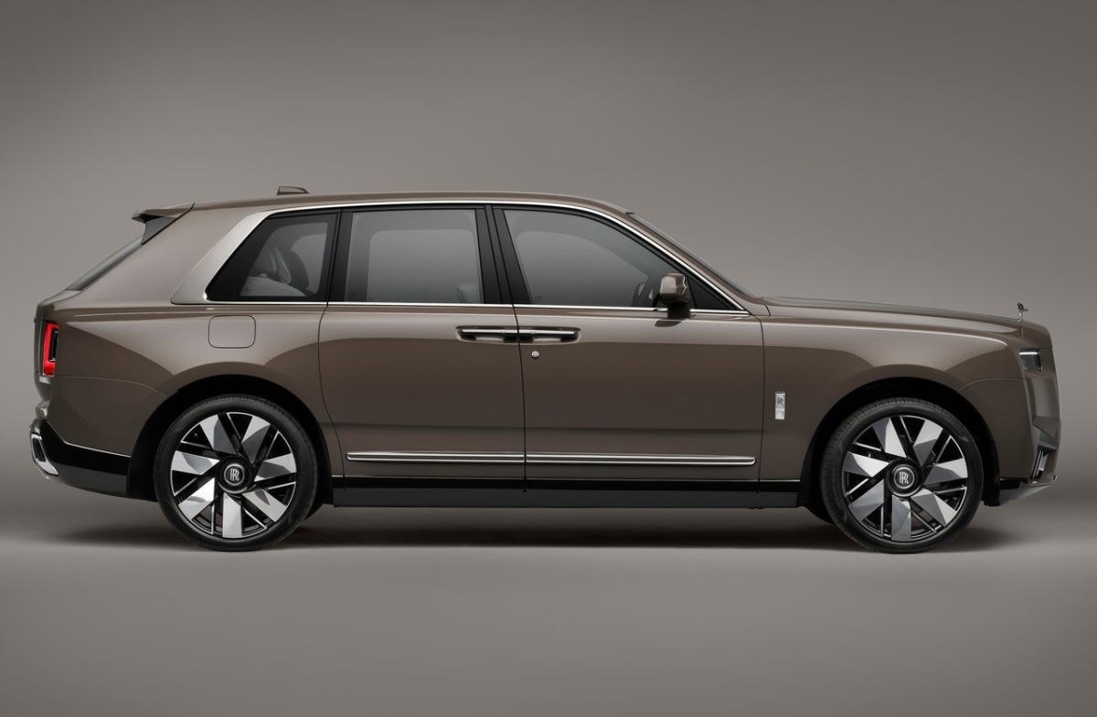Rolls-Royce Cullinan Series II 1