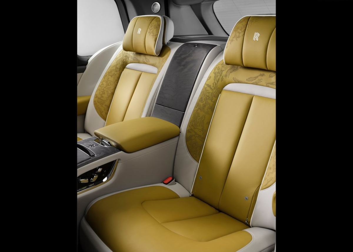 Rolls-Royce Cullinan Series II 13