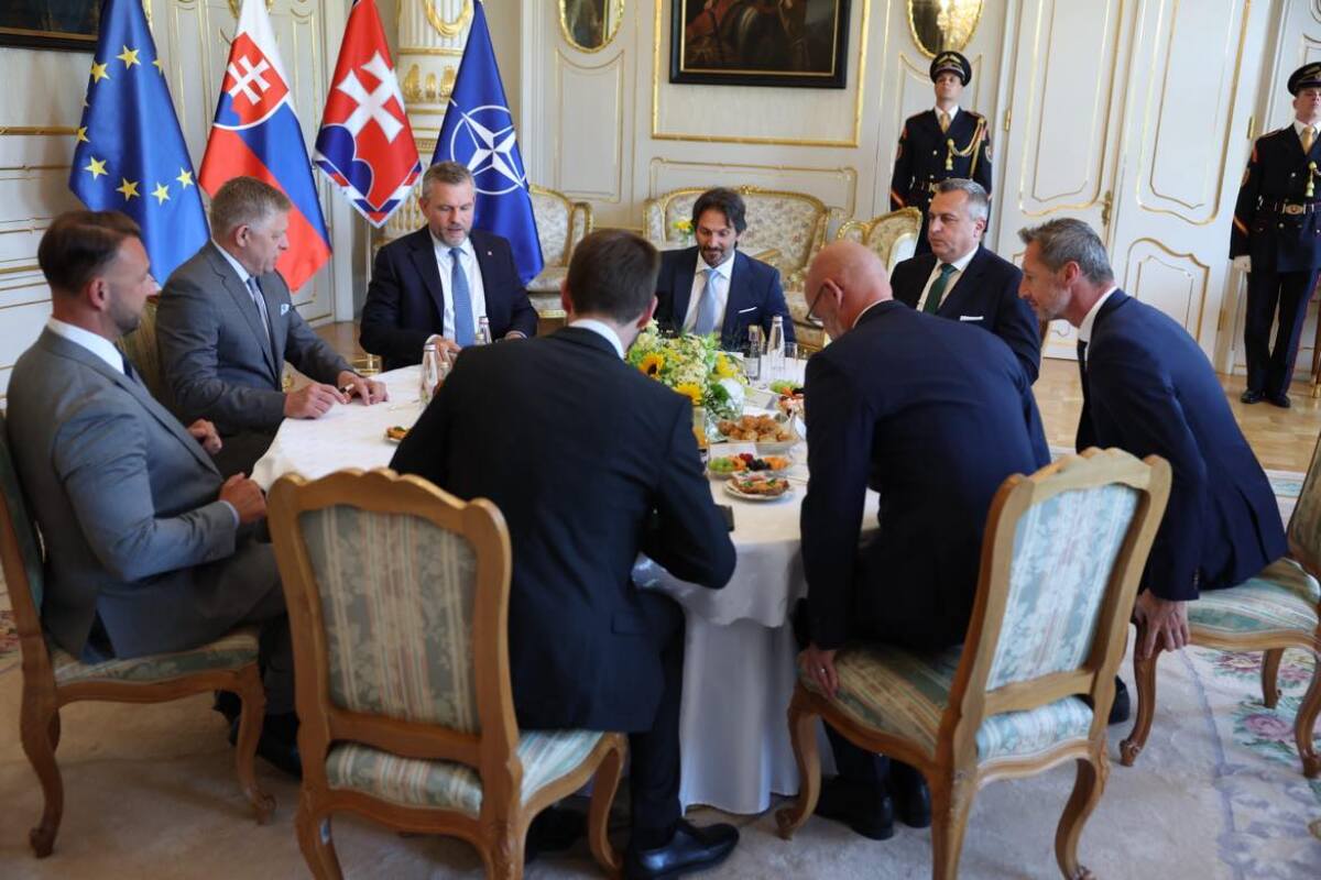 okrúhly stôl, pellegrini, nato, zbrojenie