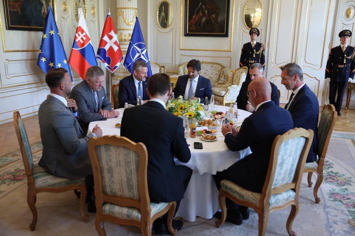 okrúhly stôl, pellegrini, nato, zbrojenie