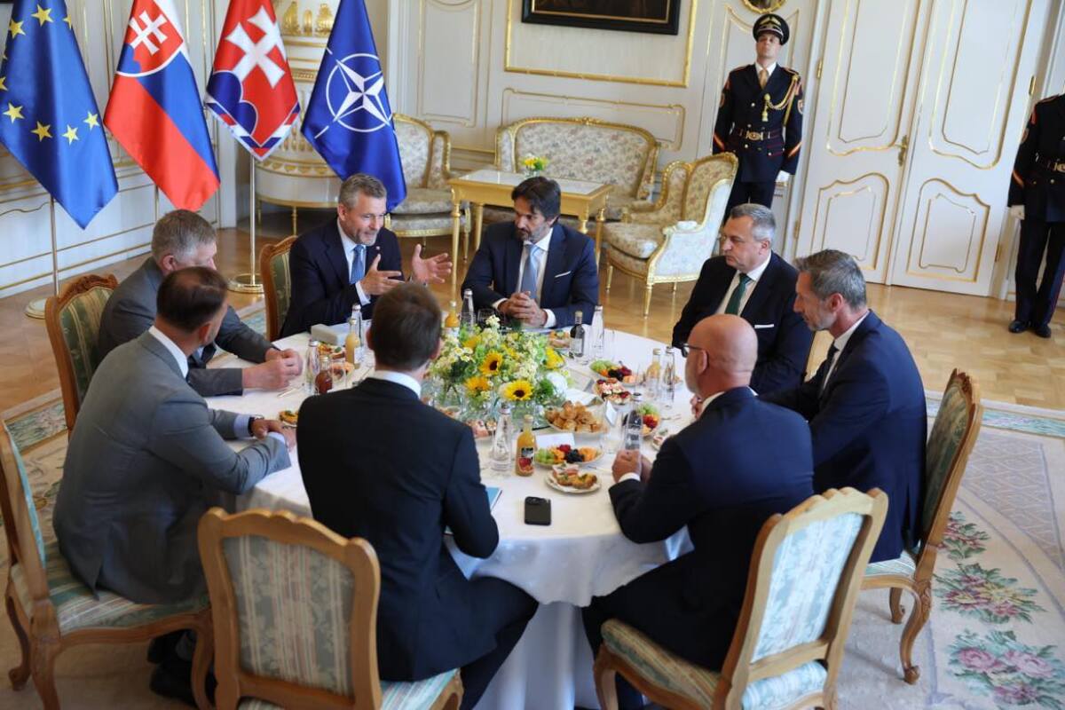okrúhly stôl, pellegrini, nato, zbrojenie