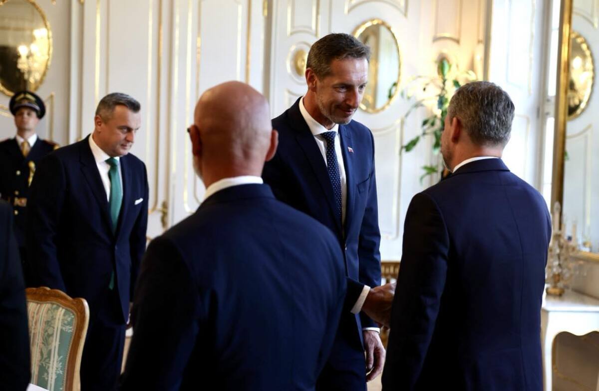 okrúhly stôl, pellegrini, nato, zbrojenie