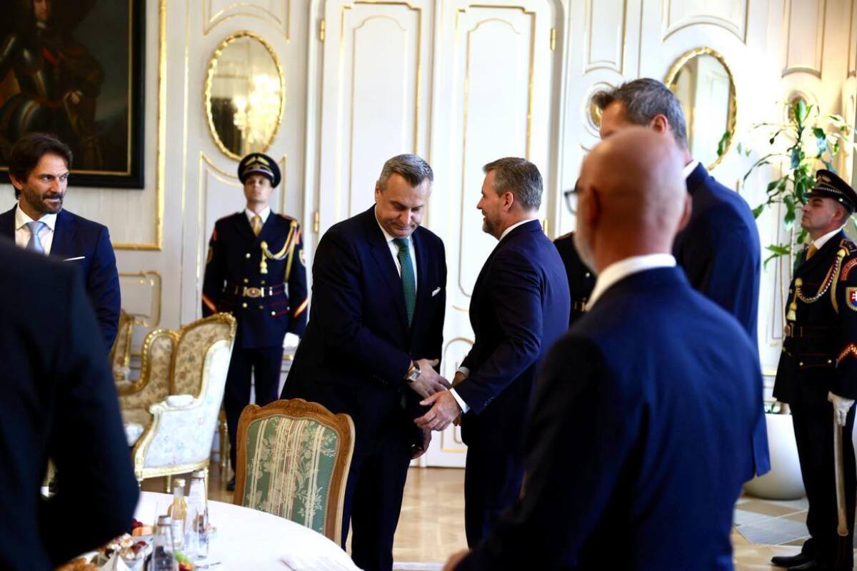 okrúhly stôl, pellegrini, nato, zbrojenie