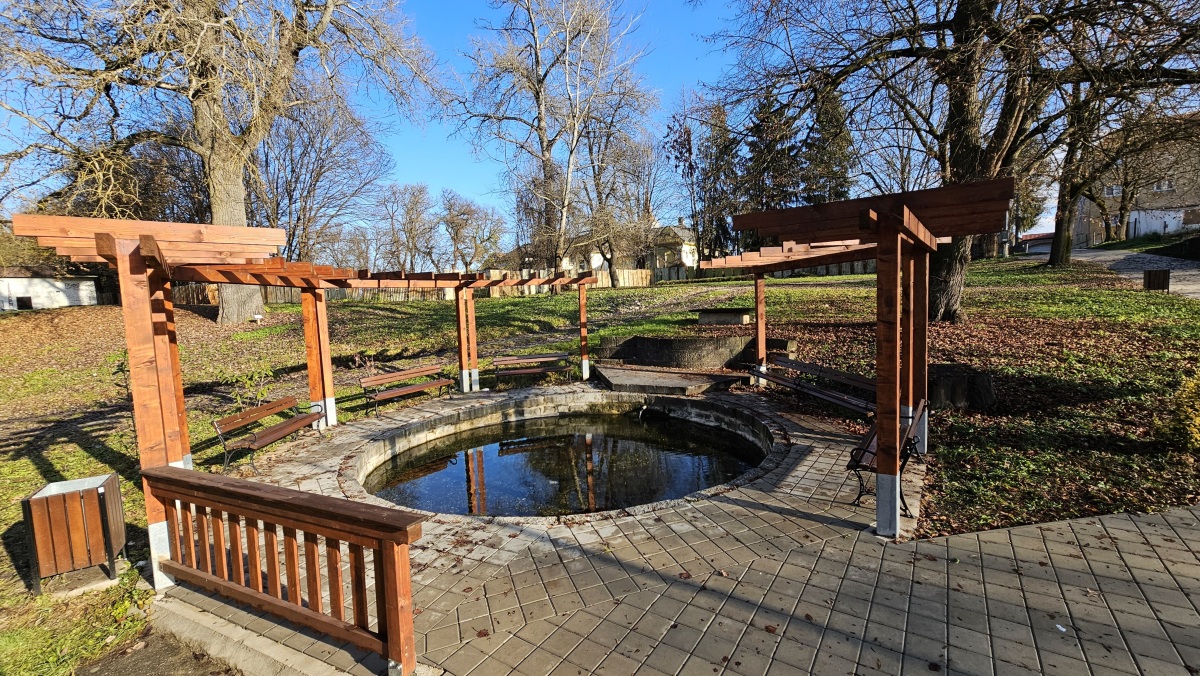 Nova pergola v parku Zoltanka v Tornal