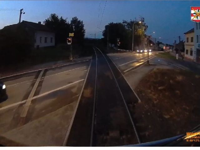 nebezpečné zastavenie, železničné priecestie, Polícia ČR