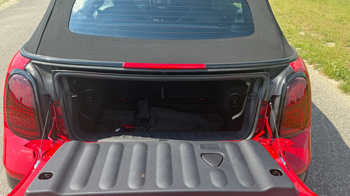 MINI JCW Convertible (2025)