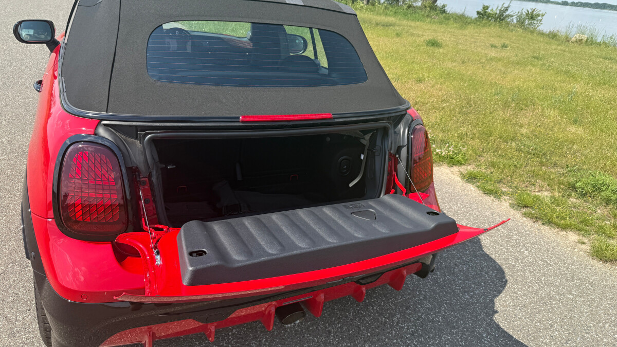 MINI JCW Convertible (2025)