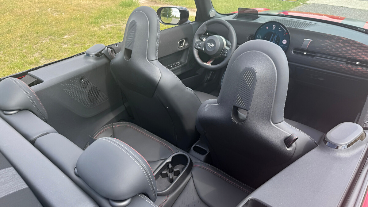MINI JCW Convertible (2025)