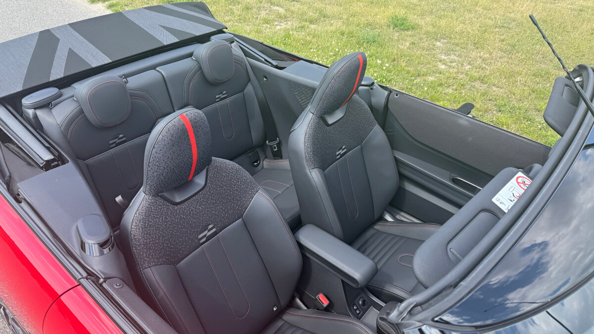 MINI JCW Convertible (2025)