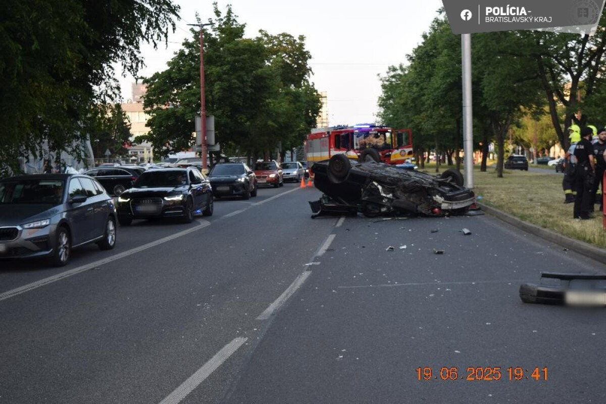 nehoda, trnavská cesta Bratislava