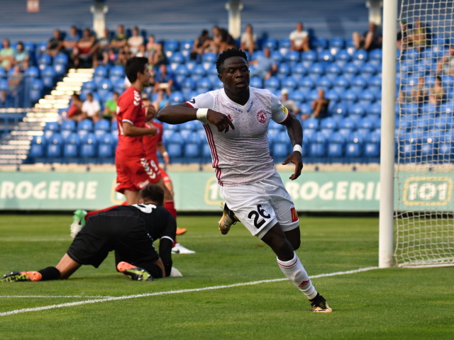 SR Futbal FL 1. kolo Senica Trenčín Gong