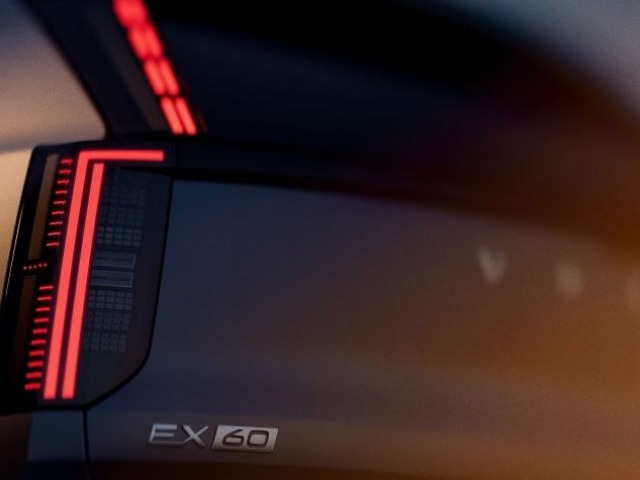 Volvo EX60 - avízo 2025