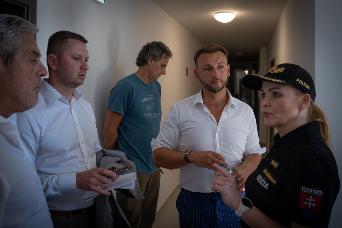 byty pre policajtov, Matúš Šutaj Eštok