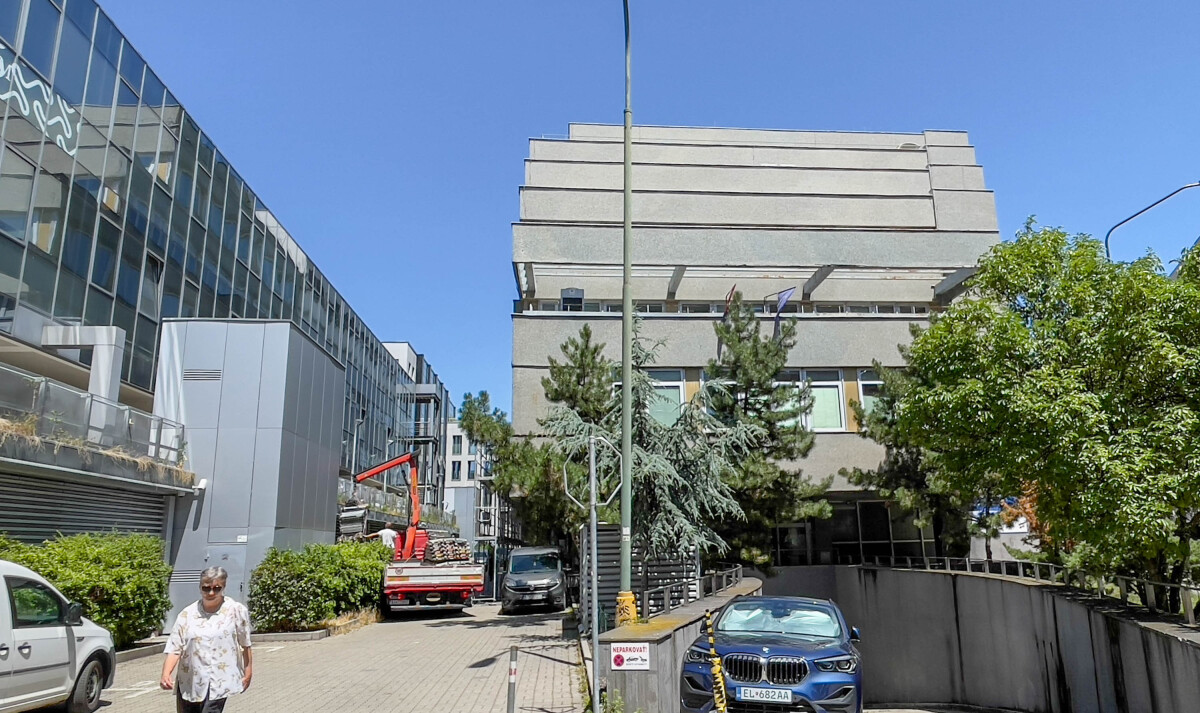 Cintorínska 5, Datacentrum,