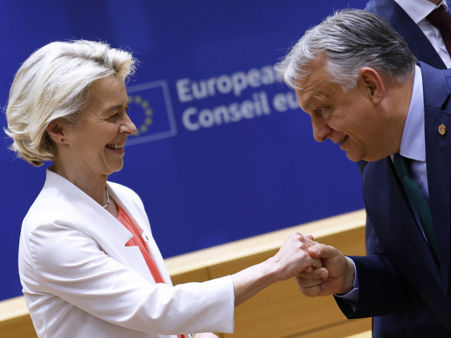 Viktor Orbán / Ursula von der Leyenová /
