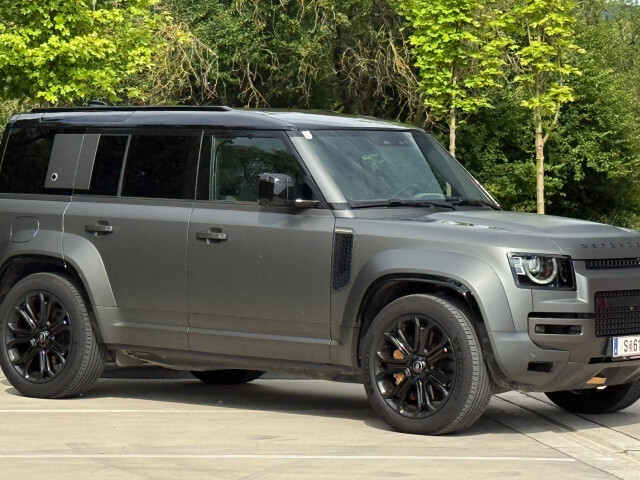 Land Rover Defender Octa (2025)