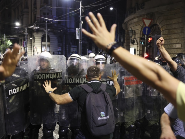 Srbsko, protest, Belehrad