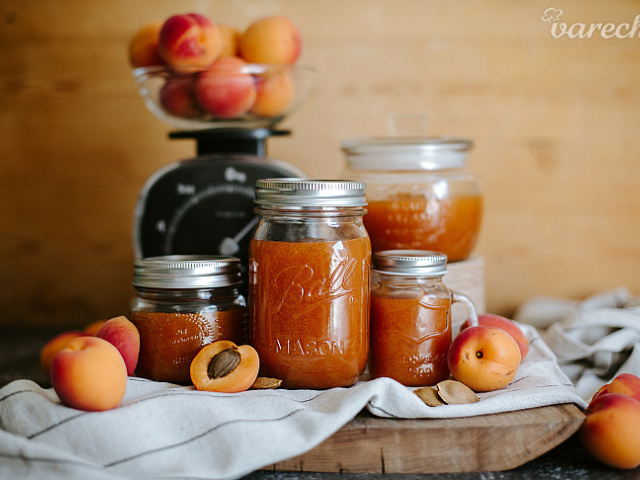To naj z Varecha.sk: 7 najčítanejších receptov na marhuľový džem. Topkou je recept bývalej konzervárky, len z ovocia a cukru