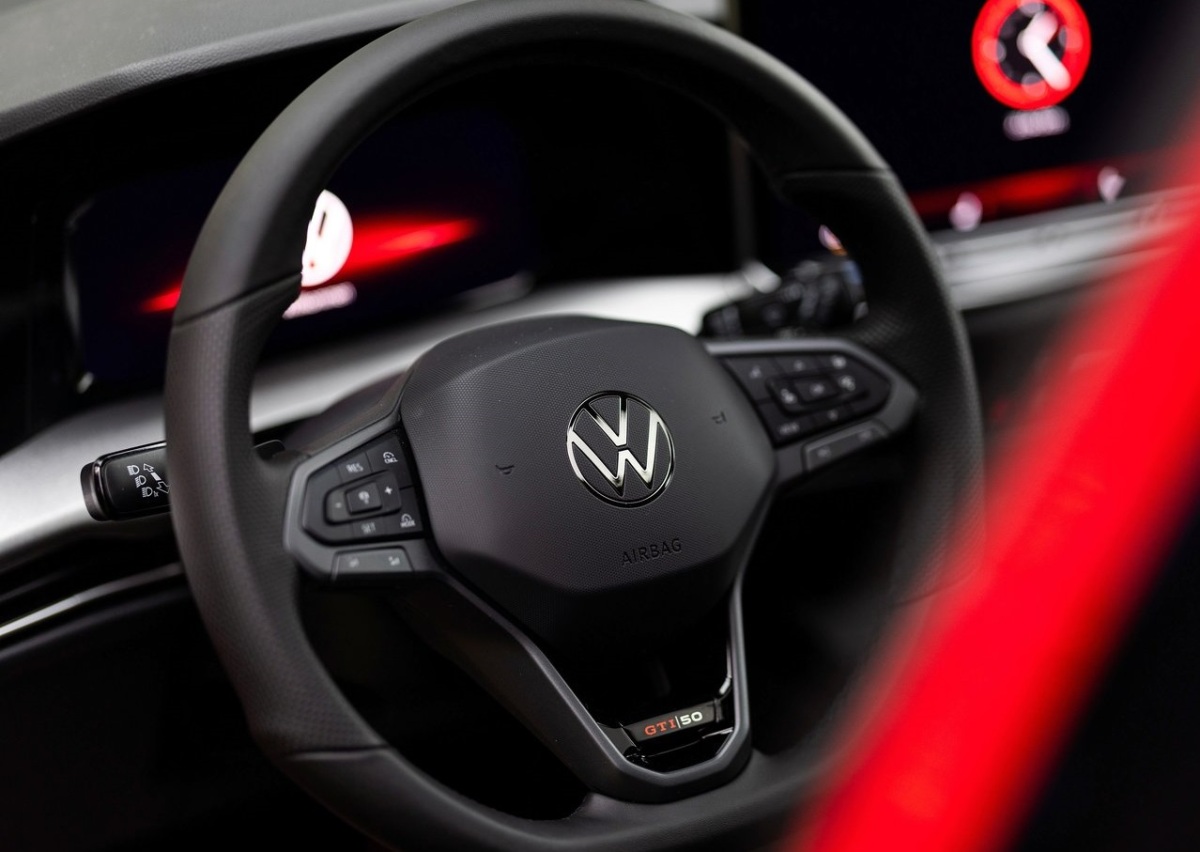 Volkswagen Golf GTI Edition 50 10