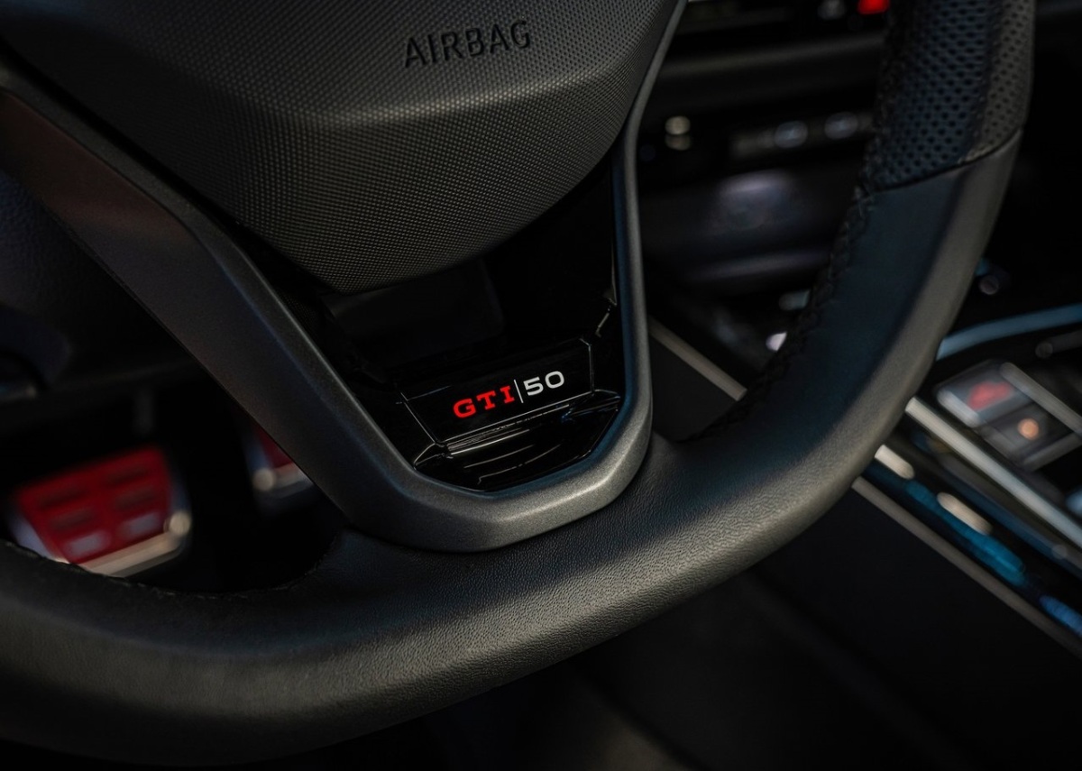 Volkswagen Golf GTI Edition 50 11