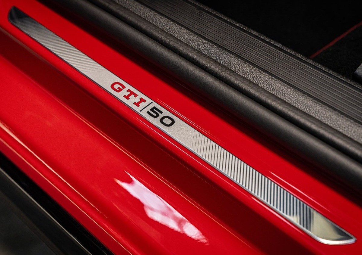 Volkswagen Golf GTI Edition 50 14