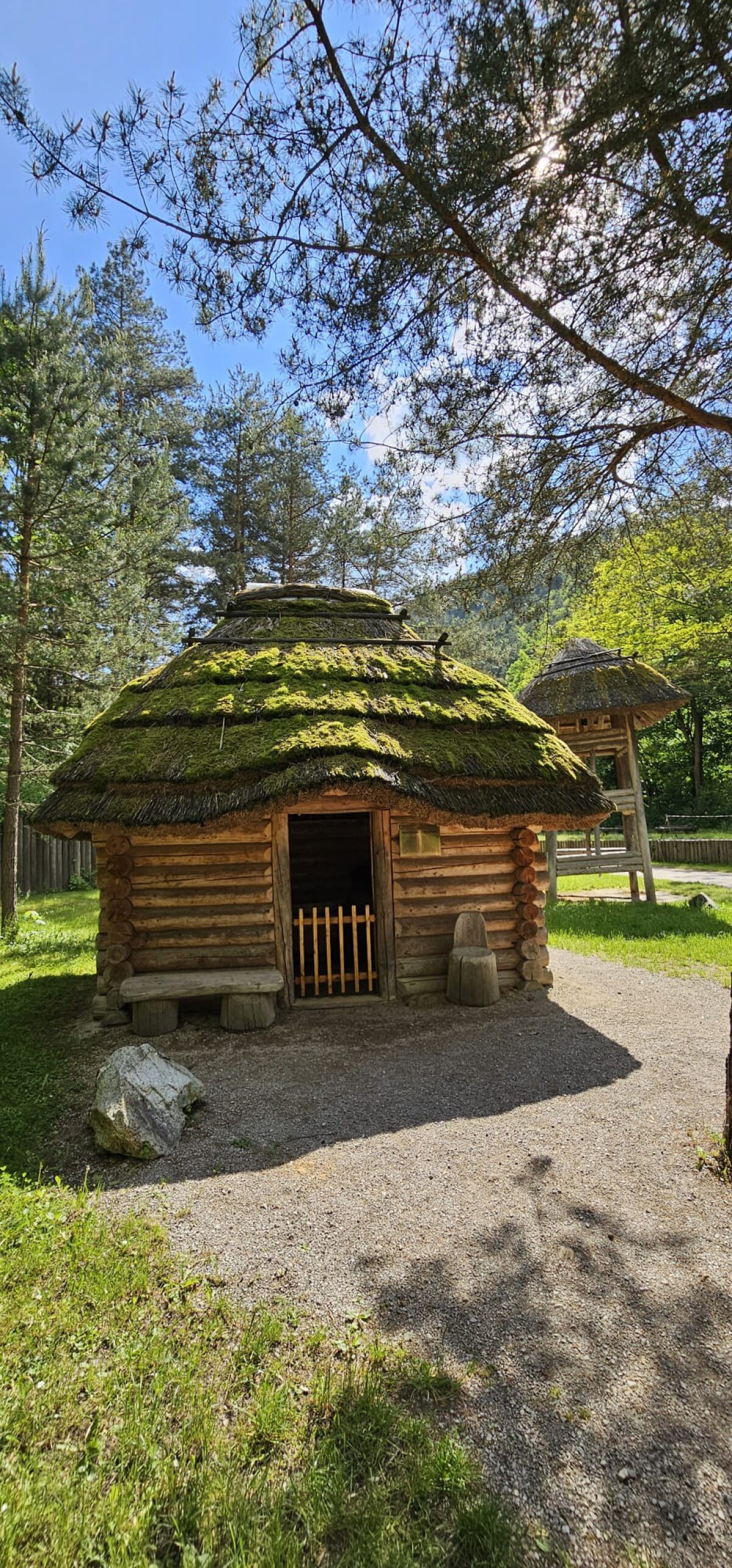stredoveká dedina, Paseka, mReportér