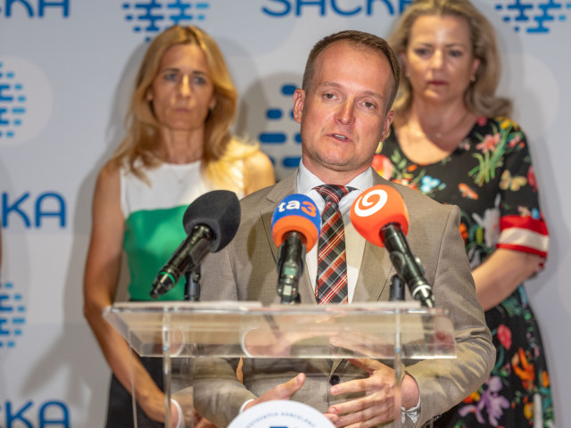 Radoslav Oliver Košík,
