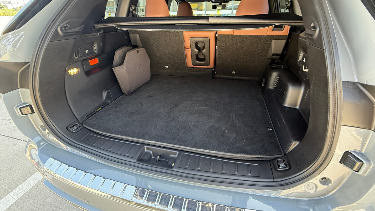 Mitsubishi Outlander PHEV 2.4 (2025)