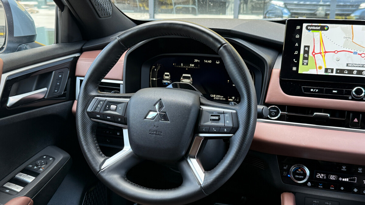 Mitsubishi Outlander PHEV 2.4 (2025)