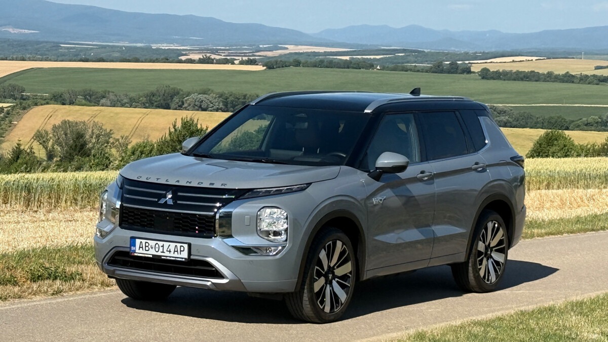 Mitsubishi Outlander PHEV 2.4 (2025)