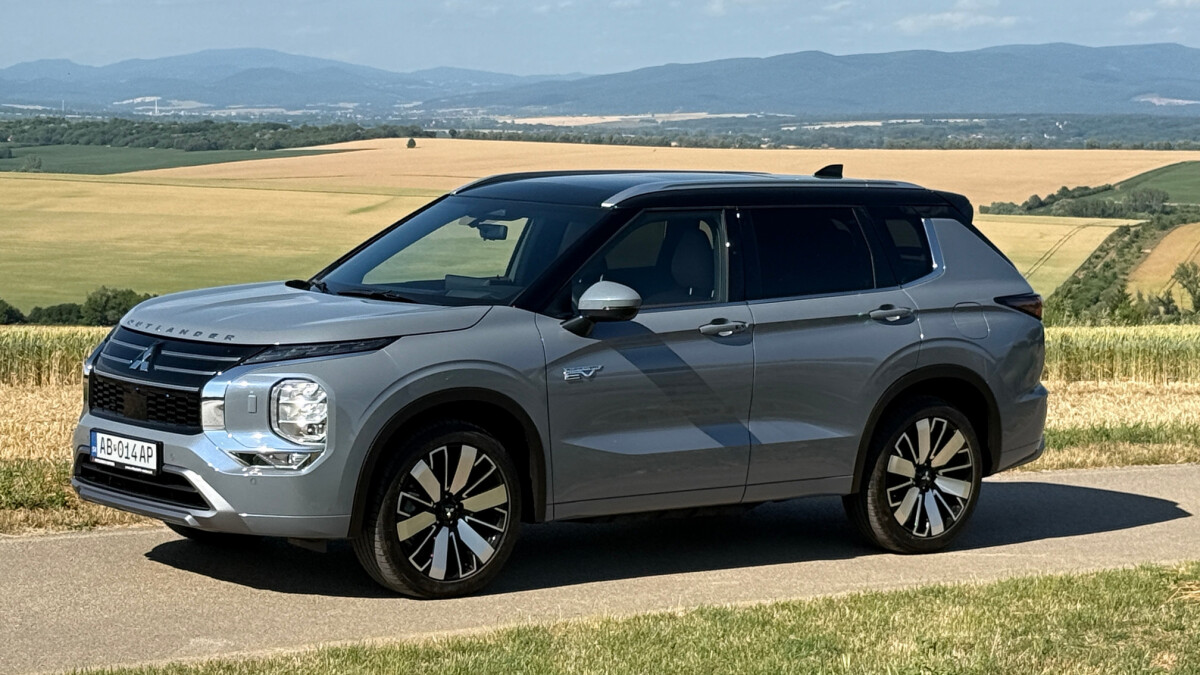Mitsubishi Outlander PHEV 2.4 (2025)