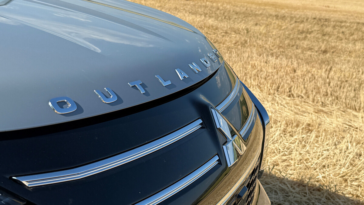 Mitsubishi Outlander PHEV 2.4 (2025)