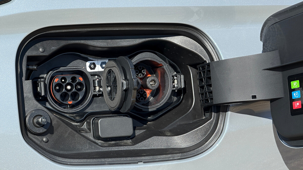 Mitsubishi Outlander PHEV 2.4 (2025)