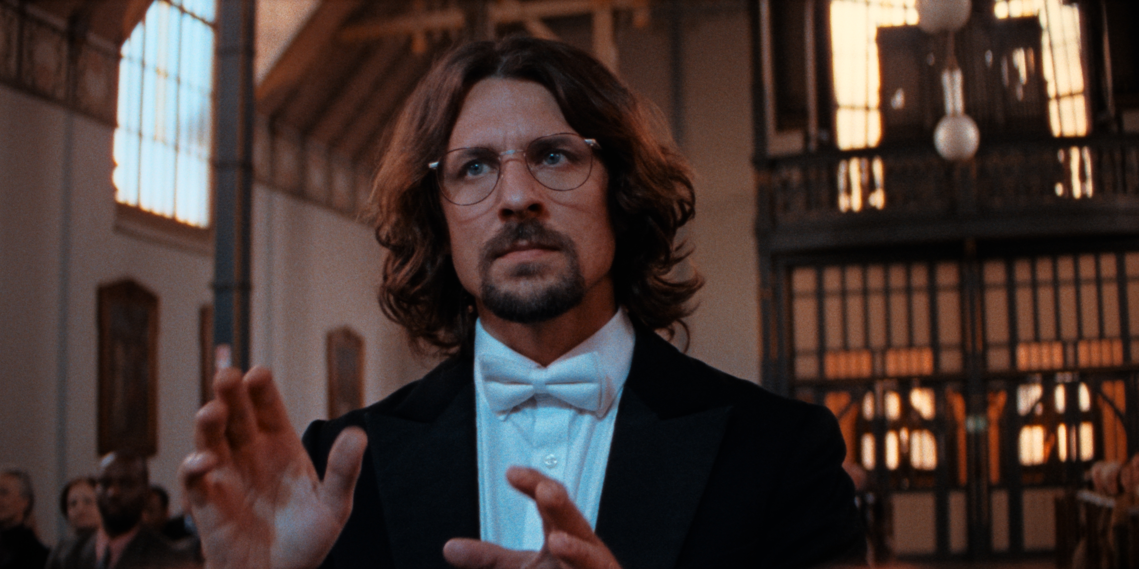 Herec Juraj Loj v titulnej role vo filme Zbormajster.