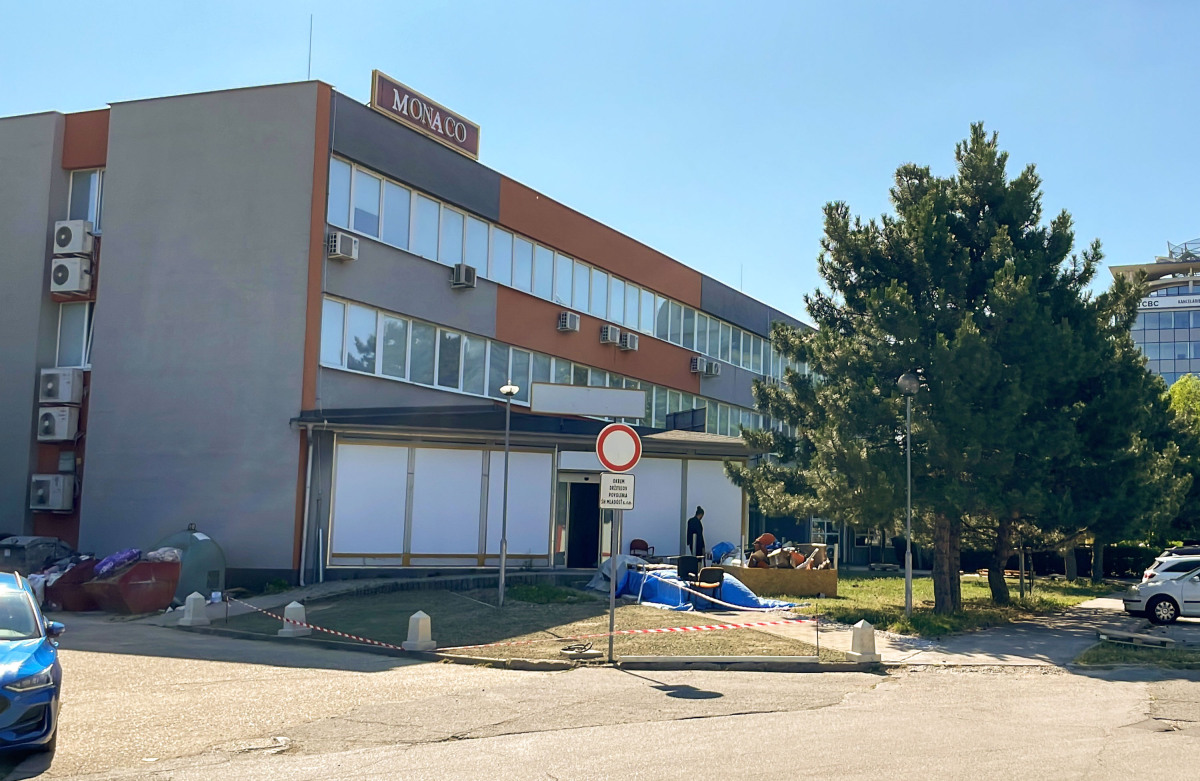 budova, prestavba, centrála HLAS?